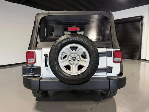 Used 2012 Jeep Wrangler Sport AWD/4WD image 5