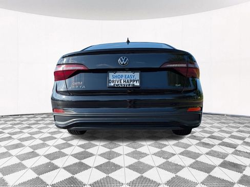 Used 2024 Volkswagen Jetta SE FWD image 12