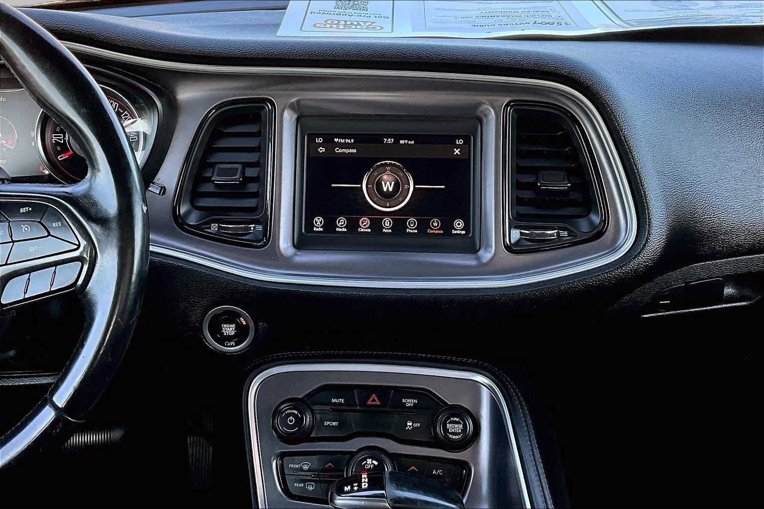 Used 2019 Dodge Challenger SXT RWD image 6