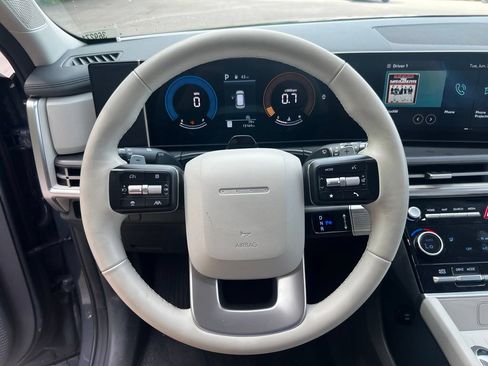 Used 2025 Hyundai Santa Fe SEL AWD/4WD image 18