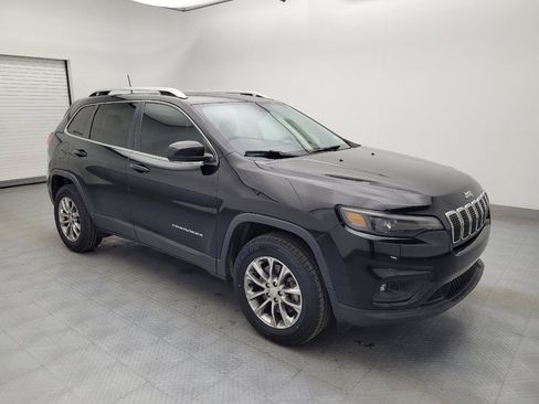 Used 2019 Jeep Cherokee Latitude Plus w/ Comfort/Convenience Group image 11