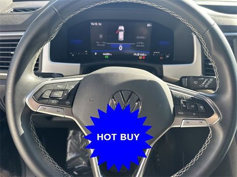 Certified 2022 Volkswagen Atlas Cross Sport SE image 18