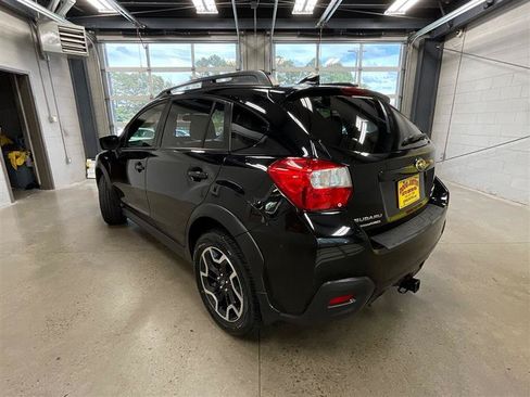 Used 2016 Subaru Crosstrek 2.0i Premium AWD/4WD image 3
