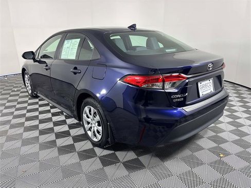 Used 2023 Toyota Corolla LE image 4