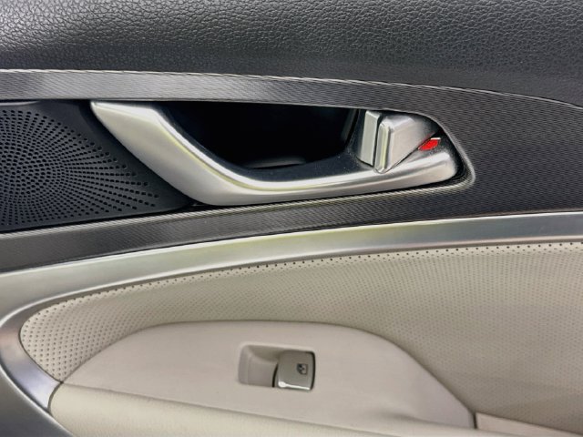 Used 2025 Genesis G70 2.5T w/ Sport Prestige Package AWD/4WD image 28