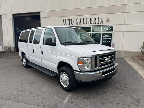 Used 2014 Ford E-350 and Econoline 350 XLT RWD image 5