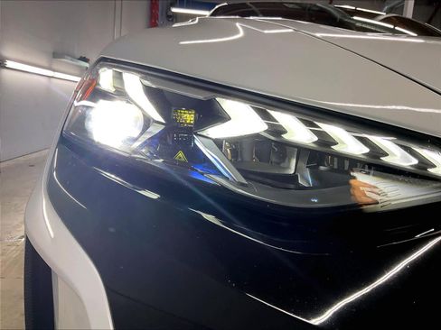 Used 2022 Audi RS e-tron GT w/ Carbon Performance Package image 30