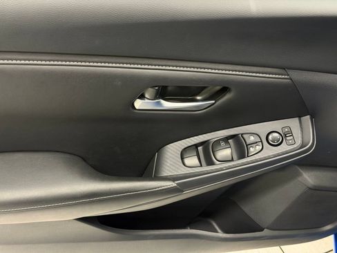 Used 2024 Nissan Sentra SV FWD image 12