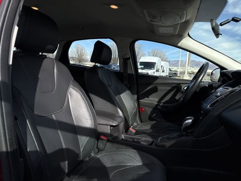 Used 2015 Ford Focus SE w/ Equipment Group 201A image 27