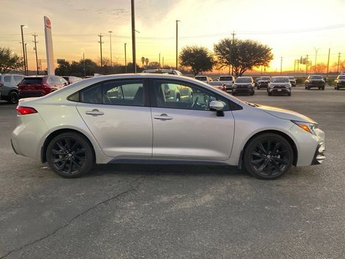 Certified 2025 Toyota Corolla SE image 4