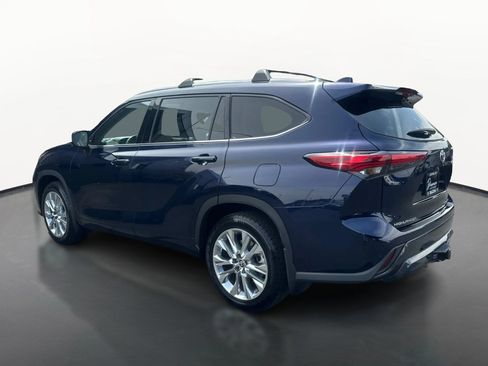 Used 2022 Toyota Highlander Limited AWD/4WD image 5