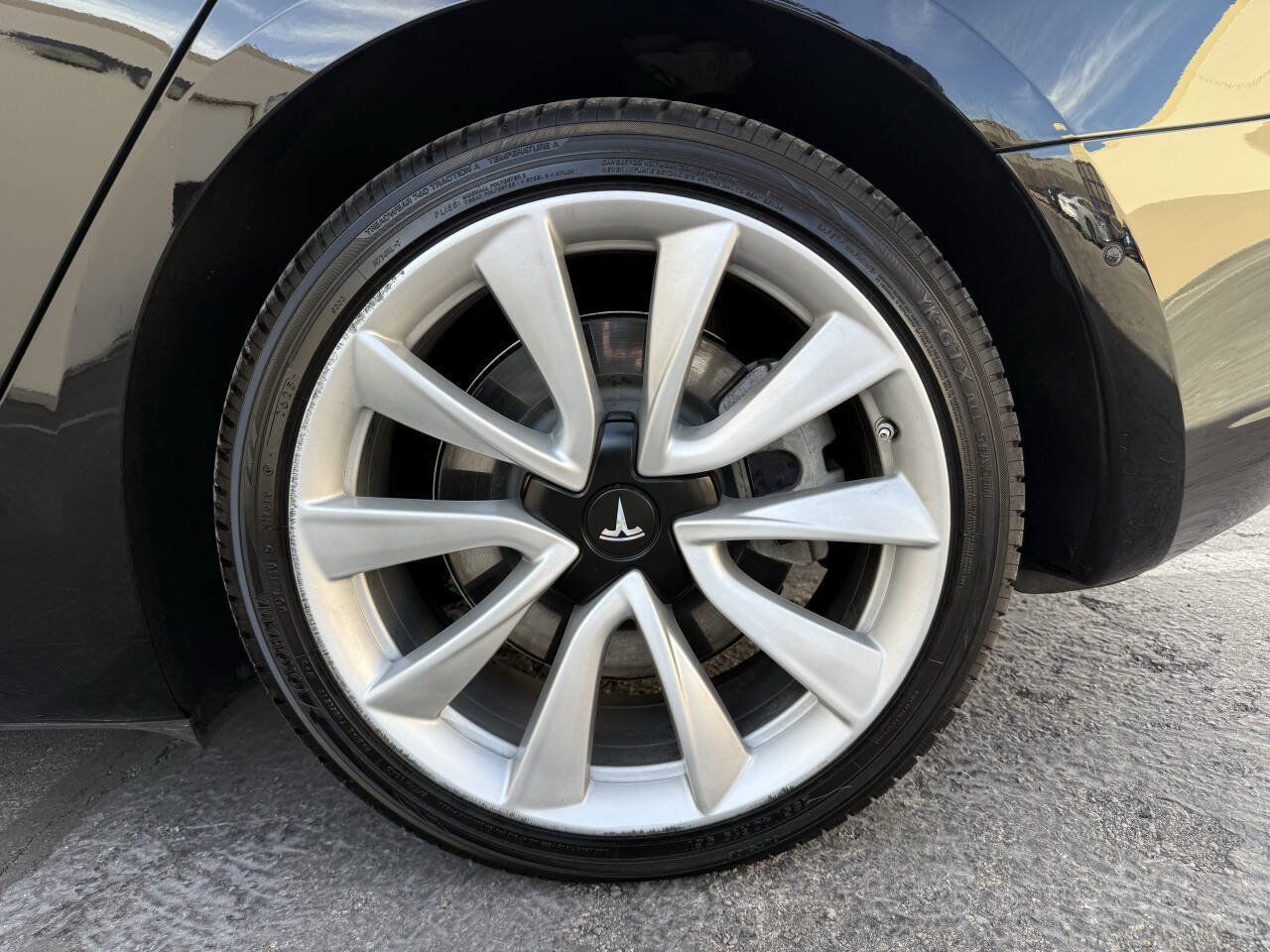 Used 2020 Tesla Model 3 Long Range AWD/4WD image 23