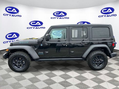 Used 2023 Jeep Wrangler Unlimited w/ Sun & Screen Package AWD/4WD image 7