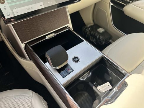 New 2026 Land Rover Range Rover SE AWD/4WD image 17
