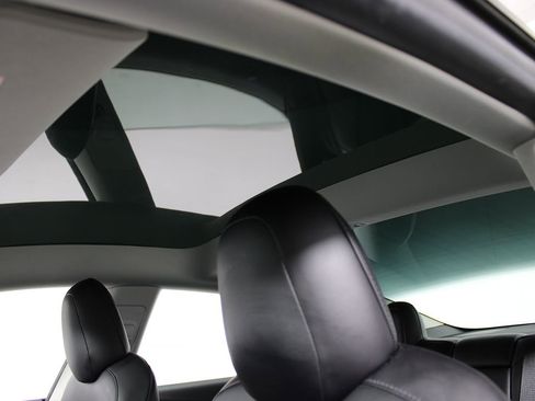 Used 2023 Tesla Model 3 Performance image 10