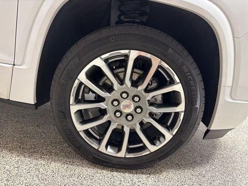 Used 2023 GMC Acadia Denali w/ Denali Ultimate Package AWD/4WD image 34