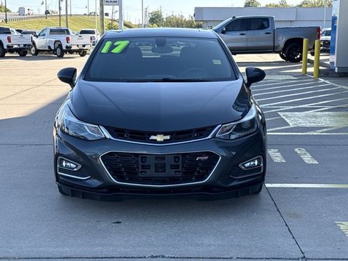 Used 2017 Chevrolet Cruze LT w/ Sun And Sound Package image 13
