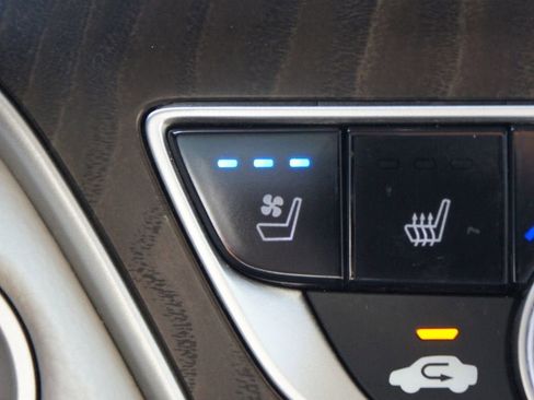 Used 2019 Honda Accord Touring image 8