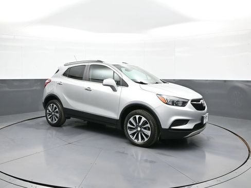 Used 2022 Buick Encore Preferred w/ Safety Package image 4
