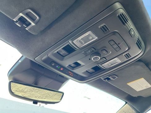 Used 2024 Cadillac Escalade Sport Platinum w/ LPO, ONYX Package image 18