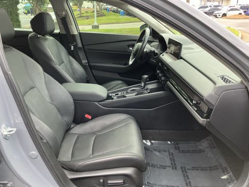 Used 2025 Honda Accord Touring image 35
