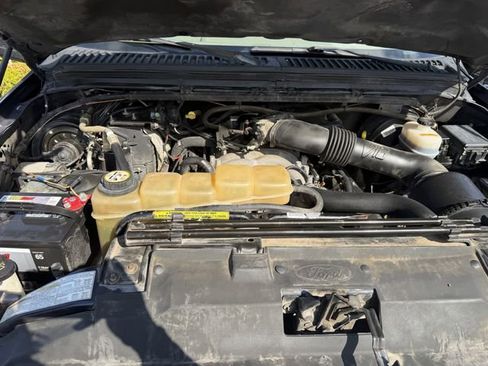 Used 2001 Ford F250 Lariat image 25