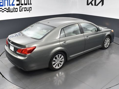 Used 2011 Toyota Avalon Limited FWD image 13