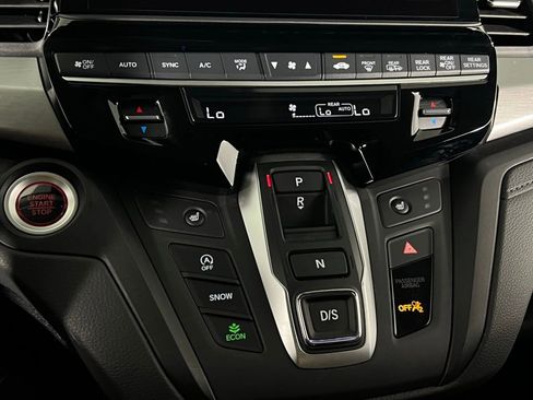 Used 2025 Honda Odyssey EX-L image 15