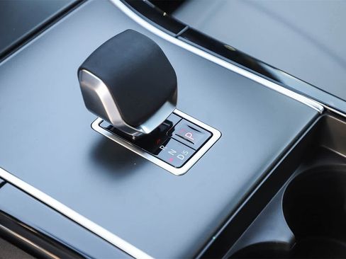 New 2026 Land Rover Range Rover Evoque S image 18