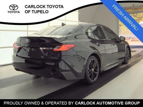 Used 2025 Toyota Camry SE w/ Convenience Package image 4
