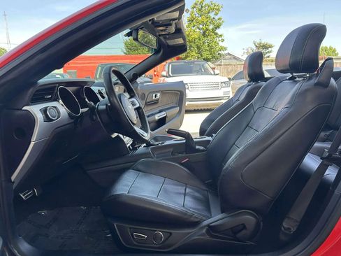 Used 2017 Ford Mustang Premium image 16