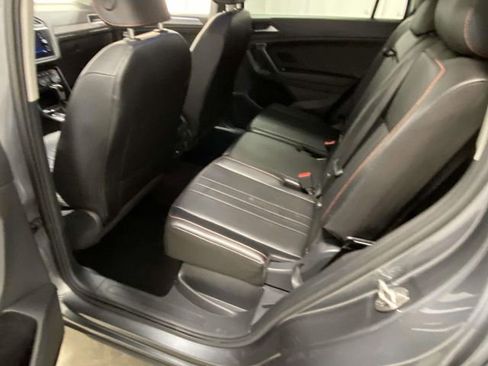 Used 2024 Volkswagen Tiguan SE image 8