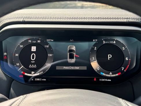 Used 2025 Land Rover Range Rover Sport AWD/4WD image 25
