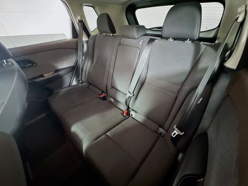 Used 2023 Nissan Rogue S image 21