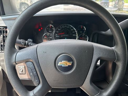 Used 2025 Chevrolet Express 2500 w/ Driver Convenience Package RWD image 17