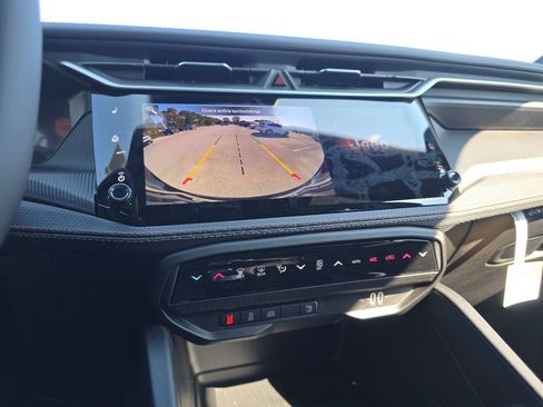 New 2026 Jeep Cherokee Overland image 21