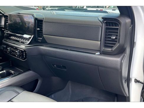 Used 2024 Chevrolet Silverado 1500 ZR2 w/ Technology Package image 17