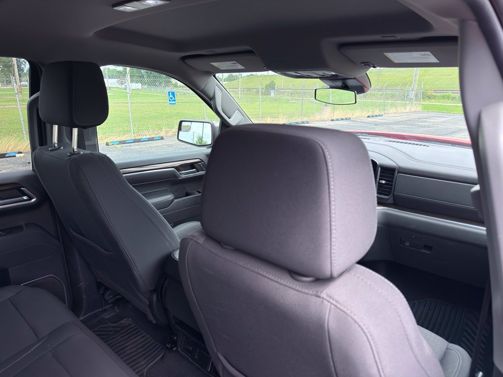Used 2023 Chevrolet Silverado 1500 LT AWD/4WD image 29