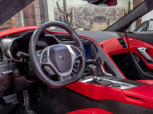 Used 2016 Chevrolet Corvette Z06 w/ 3LZ Preferred Equipment Group image 15