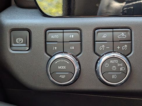 New 2026 GMC Sierra 1500 SLT w/ SLT Premium Plus Package AWD/4WD image 43