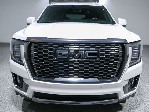 Used 2024 GMC Yukon Denali Ultimate AWD/4WD image 4