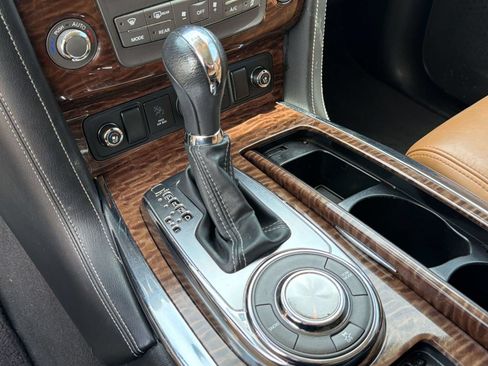Used 2018 Nissan Armada Platinum w/ Interior Lighting Package RWD image 17