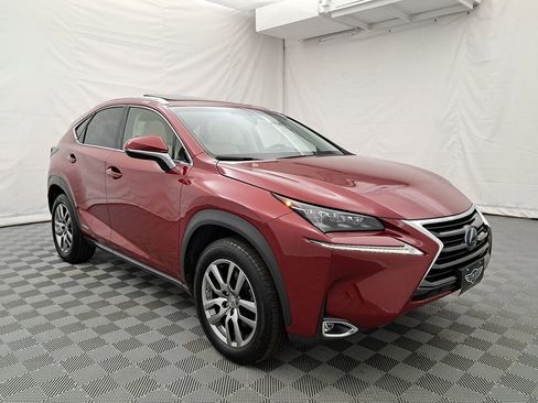 Used 2016 Lexus NX 300h AWD image 4