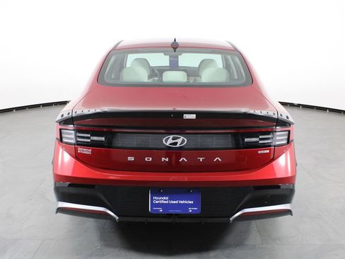 Certified 2025 Hyundai Sonata SEL image 9