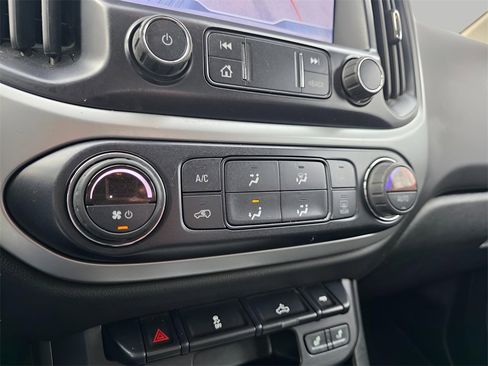 Used 2020 Chevrolet Colorado LT w/ Colorado RST Special Edition image 24