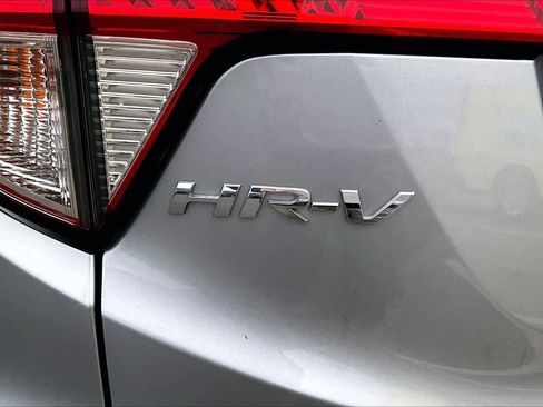 Used 2021 Honda HR-V LX image 32
