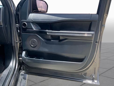 Used 2021 Ford Expedition XLT RWD image 21