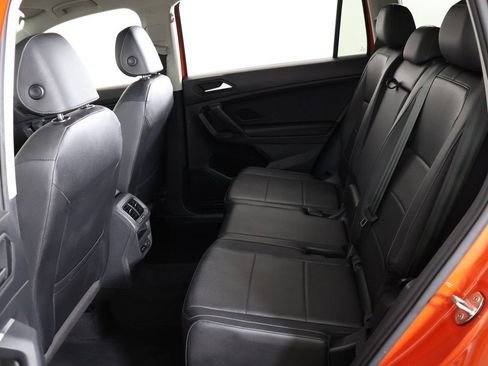 Used 2019 Volkswagen Tiguan SE AWD/4WD image 32