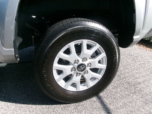 Used 2024 Toyota Tacoma SR5 image 12