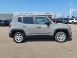 Certified 2022 Jeep Renegade Latitude image 4